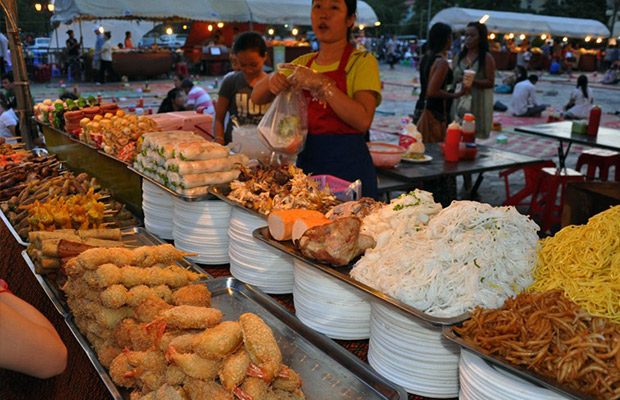 Amazing Phnom Penh Street Food Tour