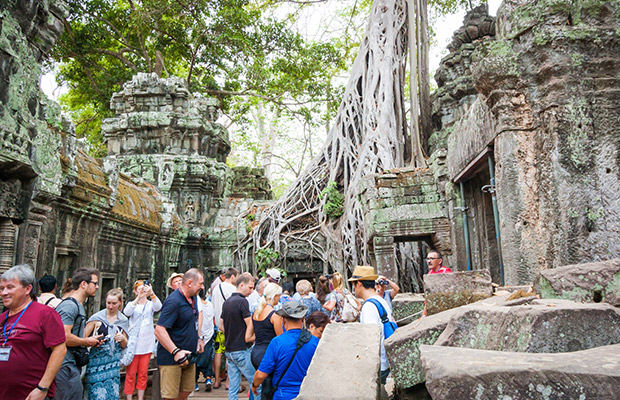 Angkor Temple Trekking and Hunting in The Jungle