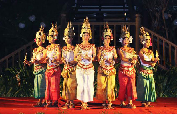 Angkor Wat Tour with Lunch, Temple Pass & evening Apsara Dance Show