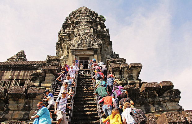 Cambodia Classic Tour with Beautiful Island Relaxation