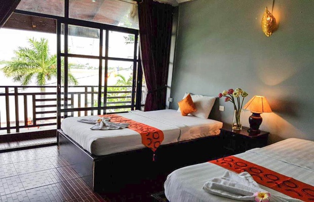 Tonle Khmer Guesthouse and Sky Bar