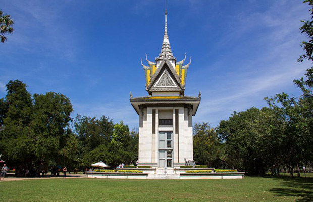 Phnom Penh Genocide Museum and Killing Fields Historical Tour