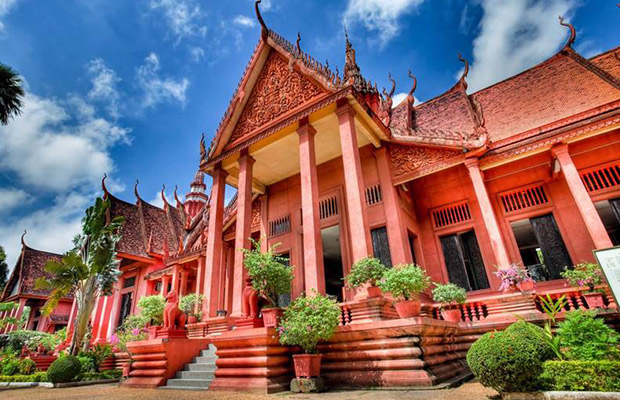 Cambodia Phnom Penh - Angkor Temple Adventure Tour